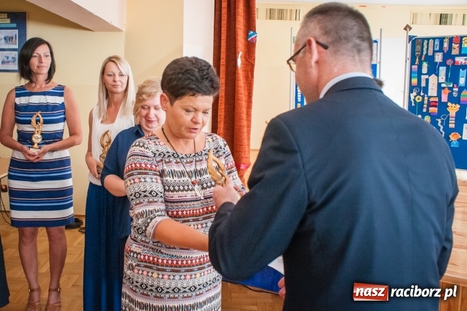 Zdjęcie w galerii na portalu naszraciborz.pl: Członkowie i sympatycy Towarzystwa Przyjaciół Dzieci spotkali się w Gimnazjum nr 3 wiadomości z regionu