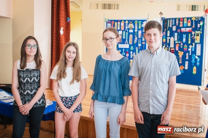 Zdjęcie w galerii na portalu naszraciborz.pl: Członkowie i sympatycy Towarzystwa Przyjaciół Dzieci spotkali się w Gimnazjum nr 3 wiadomości z regionu