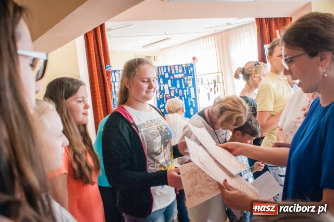 Zdjęcie w galerii na portalu naszraciborz.pl: Członkowie i sympatycy Towarzystwa Przyjaciół Dzieci spotkali się w Gimnazjum nr 3 wiadomości z regionu