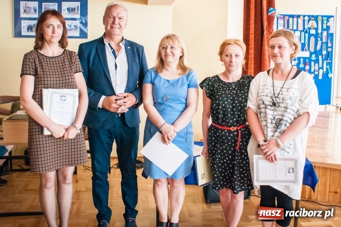 Zdjęcie w galerii na portalu naszraciborz.pl: Członkowie i sympatycy Towarzystwa Przyjaciół Dzieci spotkali się w Gimnazjum nr 3 wiadomości z regionu