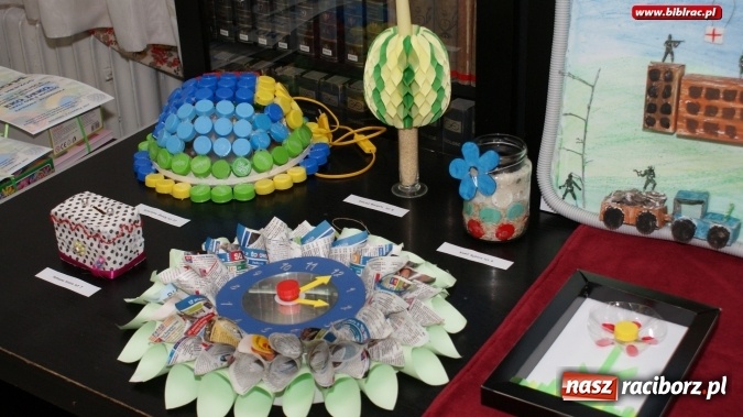 Zdjęcie w galerii na portalu naszraciborz.pl: Eko deko, czyli coś z niczego – finał V Konkursu z serii Sztuka Recyklingowa w bibliotece wiadomości z regionu