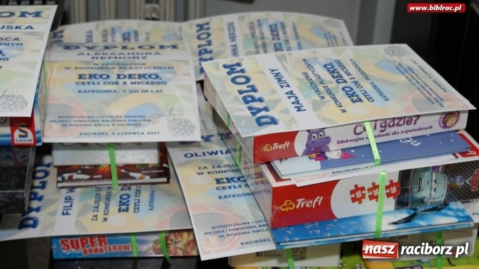 Zdjęcie w galerii na portalu naszraciborz.pl: Eko deko, czyli coś z niczego – finał V Konkursu z serii Sztuka Recyklingowa w bibliotece wiadomości z regionu
