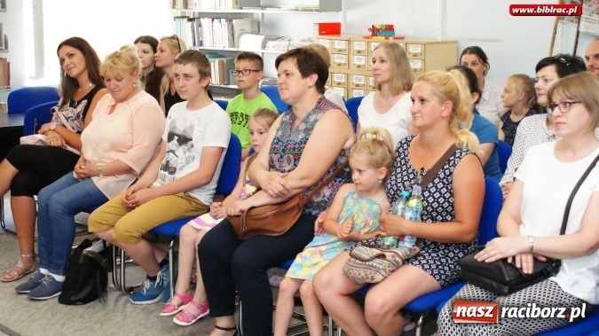 Zdjęcie w galerii na portalu naszraciborz.pl: Eko deko, czyli coś z niczego – finał V Konkursu z serii Sztuka Recyklingowa w bibliotece wiadomości z regionu