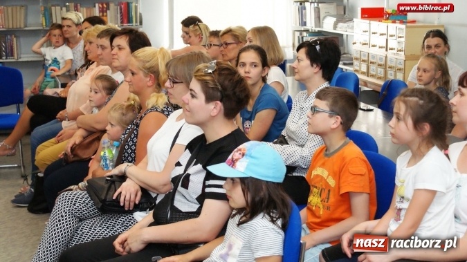 Zdjęcie w galerii na portalu naszraciborz.pl: Eko deko, czyli coś z niczego – finał V Konkursu z serii Sztuka Recyklingowa w bibliotece wiadomości z regionu