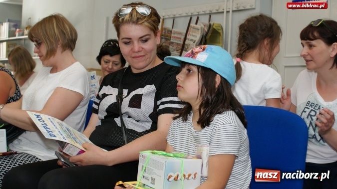 Zdjęcie w galerii na portalu naszraciborz.pl: Eko deko, czyli coś z niczego – finał V Konkursu z serii Sztuka Recyklingowa w bibliotece wiadomości z regionu