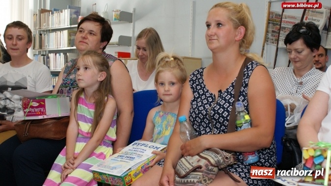 Zdjęcie w galerii na portalu naszraciborz.pl: Eko deko, czyli coś z niczego – finał V Konkursu z serii Sztuka Recyklingowa w bibliotece wiadomości z regionu