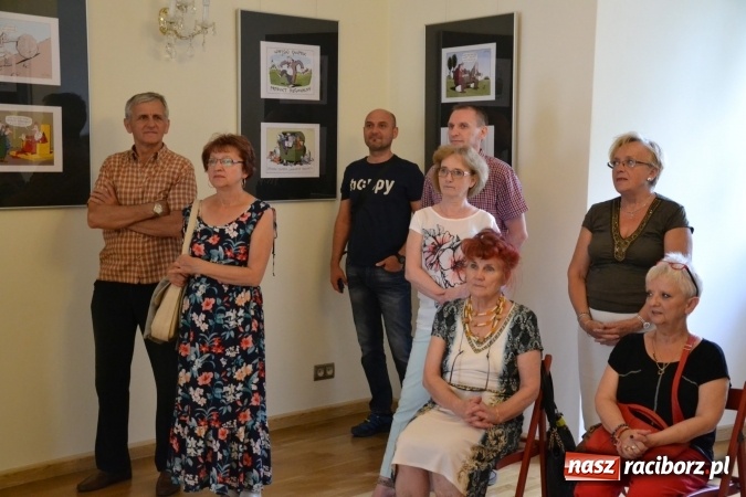 Zdjęcie w galerii na portalu naszraciborz.pl: Wernisaż wystawy rysunków Andrzeja Mleczki na Zamku Piastowskim wiadomości z regionu