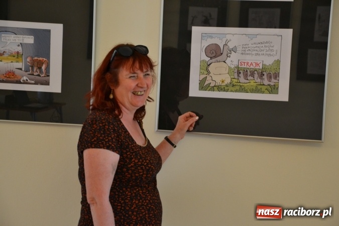 Zdjęcie w galerii na portalu naszraciborz.pl: Wernisaż wystawy rysunków Andrzeja Mleczki na Zamku Piastowskim wiadomości z regionu