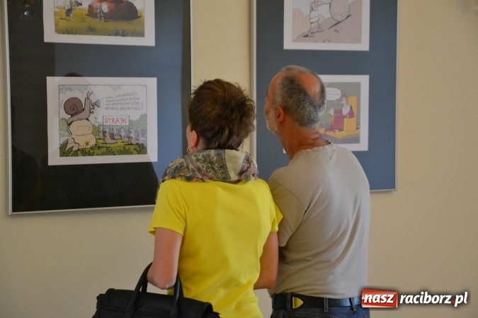Zdjęcie w galerii na portalu naszraciborz.pl: Wernisaż wystawy rysunków Andrzeja Mleczki na Zamku Piastowskim wiadomości z regionu