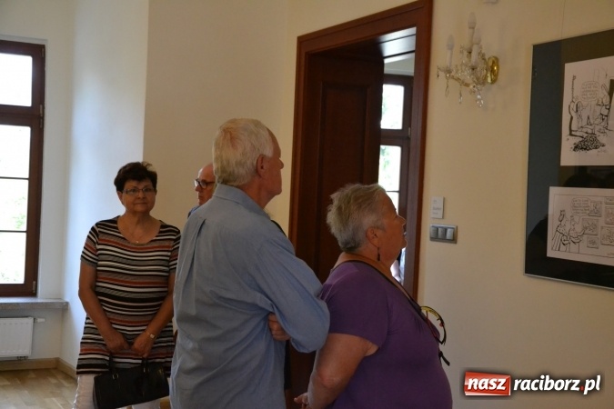 Zdjęcie w galerii na portalu naszraciborz.pl: Wernisaż wystawy rysunków Andrzeja Mleczki na Zamku Piastowskim wiadomości z regionu