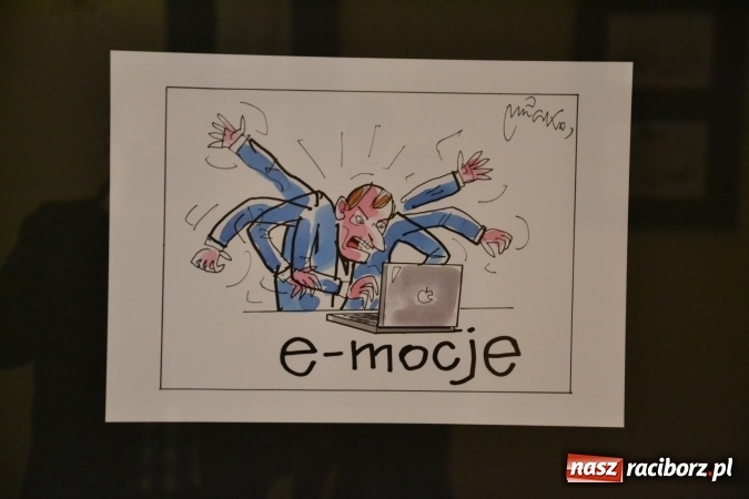 Zdjęcie w galerii na portalu naszraciborz.pl: Wernisaż wystawy rysunków Andrzeja Mleczki na Zamku Piastowskim wiadomości z regionu