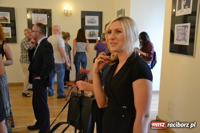 Zdjęcie w galerii na portalu naszraciborz.pl: Wernisaż wystawy rysunków Andrzeja Mleczki na Zamku Piastowskim wiadomości z regionu