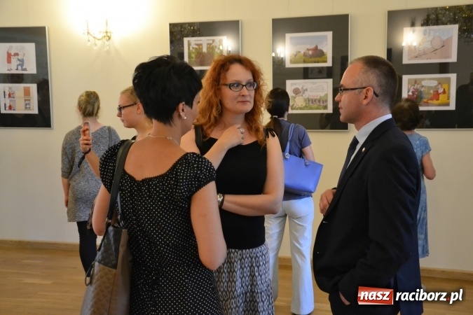 Zdjęcie w galerii na portalu naszraciborz.pl: Wernisaż wystawy rysunków Andrzeja Mleczki na Zamku Piastowskim wiadomości z regionu