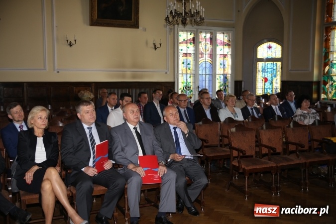 Zdjęcie w galerii na portalu naszraciborz.pl: Umowa z PEC Bytom podpisana  wiadomości z regionu