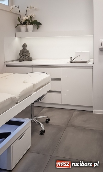 Zdjęcie w galerii na portalu naszraciborz.pl: Laserowe Love – z miłości do piękna i laserowych zabiegów wiadomości z regionu