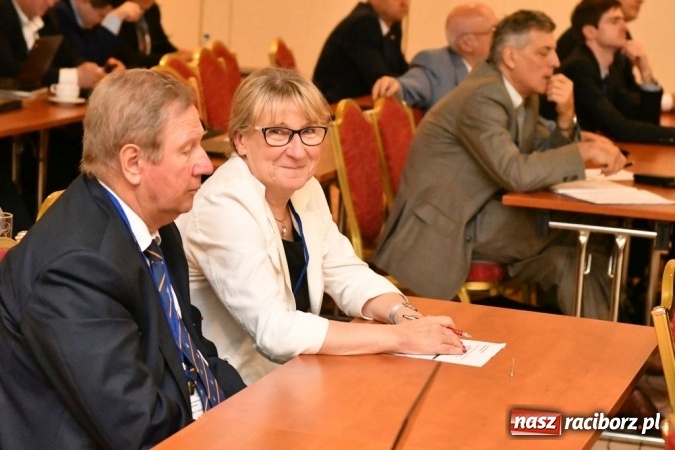 Zdjęcie w galerii na portalu naszraciborz.pl: Rafako S.A. zaprezentowało swoje technologie na II Seminarium nt. Programu 200+ w Warszawie  wiadomości z regionu