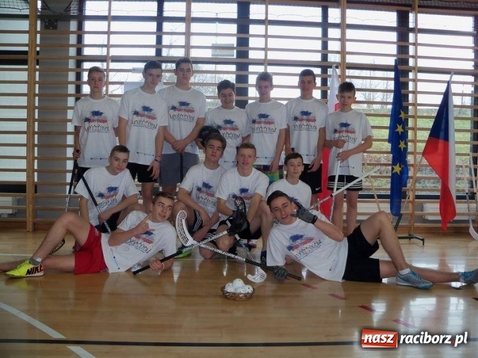 Zdjęcie w galerii na portalu naszraciborz.pl: Różni, ale razem - nowy projekt szkoły w Grzegorzowicach w ramach współpracy z czeską placówką wiadomości z regionu