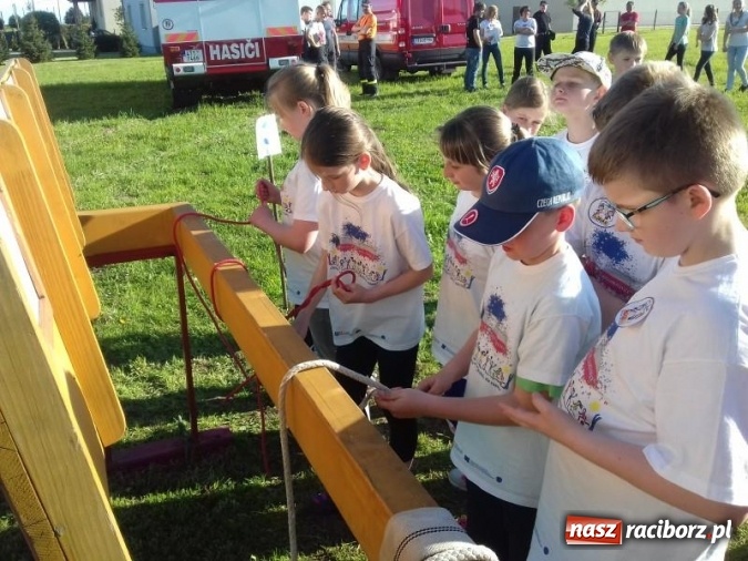 Zdjęcie w galerii na portalu naszraciborz.pl: Różni, ale razem - nowy projekt szkoły w Grzegorzowicach w ramach współpracy z czeską placówką wiadomości z regionu