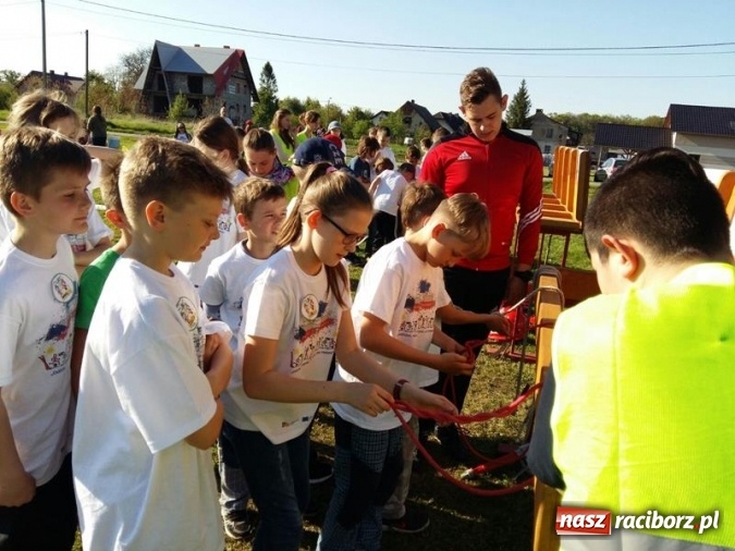 Zdjęcie w galerii na portalu naszraciborz.pl: Różni, ale razem - nowy projekt szkoły w Grzegorzowicach w ramach współpracy z czeską placówką wiadomości z regionu