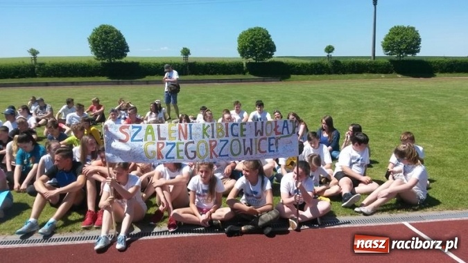 Zdjęcie w galerii na portalu naszraciborz.pl: Różni, ale razem - nowy projekt szkoły w Grzegorzowicach w ramach współpracy z czeską placówką wiadomości z regionu