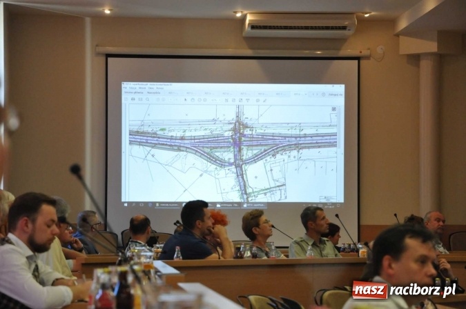 Zdjęcie w galerii na portalu naszraciborz.pl: Rondo, nowy most i wiadukt nad torami - poznaj zaprezentowane dziś szczegóły dotyczące wschodniej obwodnicy miasta wiadomości z regionu