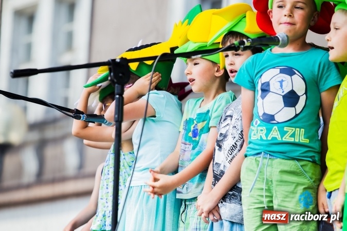 Zdjęcie w galerii na portalu naszraciborz.pl: XVII edycja Festynu Ekologicznego na rynku wiadomości z regionu