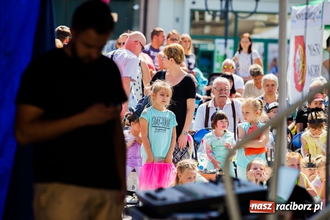 Zdjęcie w galerii na portalu naszraciborz.pl: XVII edycja Festynu Ekologicznego na rynku wiadomości z regionu