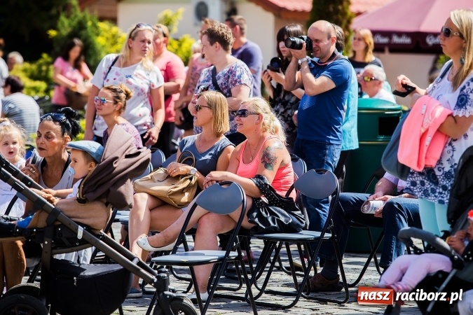 Zdjęcie w galerii na portalu naszraciborz.pl: XVII edycja Festynu Ekologicznego na rynku wiadomości z regionu