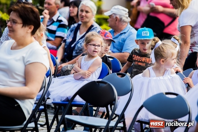Zdjęcie w galerii na portalu naszraciborz.pl: XVII edycja Festynu Ekologicznego na rynku wiadomości z regionu