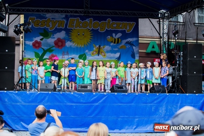 Zdjęcie w galerii na portalu naszraciborz.pl: XVII edycja Festynu Ekologicznego na rynku wiadomości z regionu