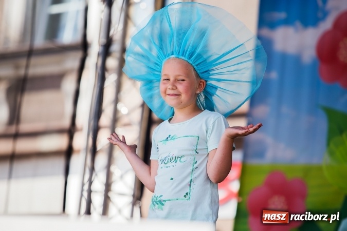 Zdjęcie w galerii na portalu naszraciborz.pl: XVII edycja Festynu Ekologicznego na rynku wiadomości z regionu