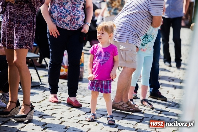 Zdjęcie w galerii na portalu naszraciborz.pl: XVII edycja Festynu Ekologicznego na rynku wiadomości z regionu