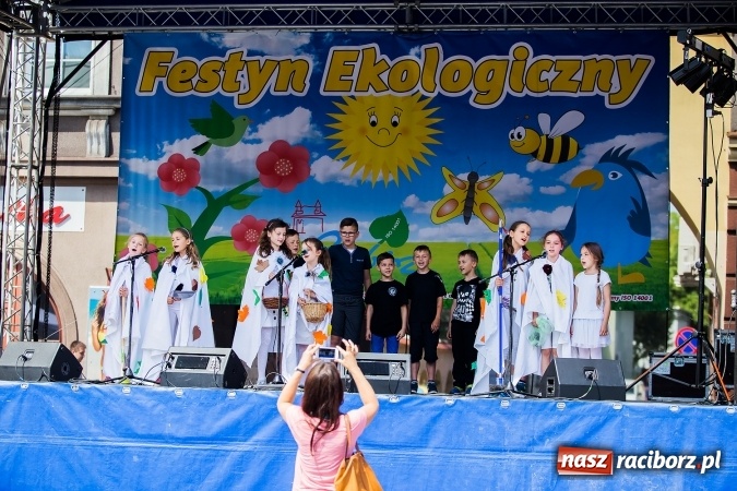 Zdjęcie w galerii na portalu naszraciborz.pl: XVII edycja Festynu Ekologicznego na rynku wiadomości z regionu