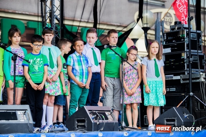 Zdjęcie w galerii na portalu naszraciborz.pl: XVII edycja Festynu Ekologicznego na rynku wiadomości z regionu