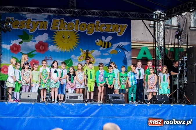 Zdjęcie w galerii na portalu naszraciborz.pl: XVII edycja Festynu Ekologicznego na rynku wiadomości z regionu