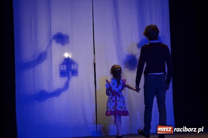 Zdjęcie w galerii na portalu naszraciborz.pl: Teatry na zakończenie pikniku rodzinnego w Strzesze  wiadomości z regionu