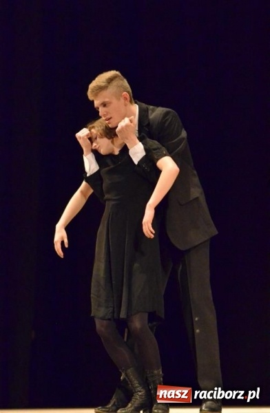 Zdjęcie w galerii na portalu naszraciborz.pl: Teatry na zakończenie pikniku rodzinnego w Strzesze  wiadomości z regionu