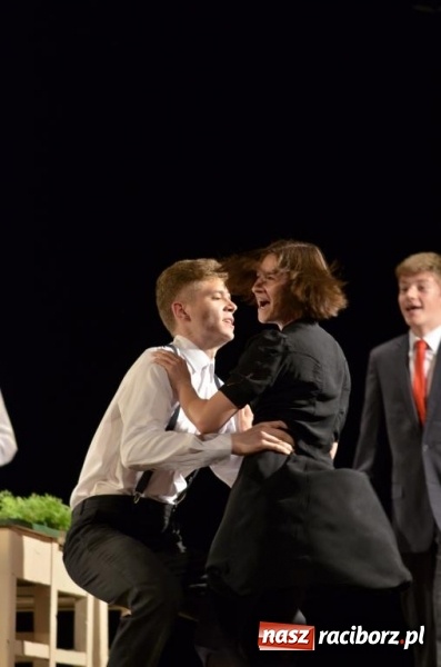 Zdjęcie w galerii na portalu naszraciborz.pl: Teatry na zakończenie pikniku rodzinnego w Strzesze  wiadomości z regionu