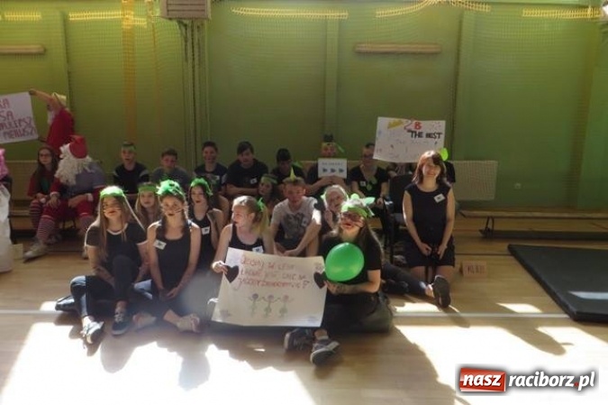 Zdjęcie w galerii na portalu naszraciborz.pl: W Kuźni Raciborskiej odbył się tradycyjny już turniej klas gimnazjalnych  wiadomości z regionu