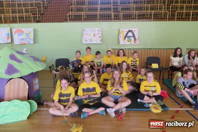 Zdjęcie w galerii na portalu naszraciborz.pl: W Kuźni Raciborskiej odbył się tradycyjny już turniej klas gimnazjalnych  wiadomości z regionu