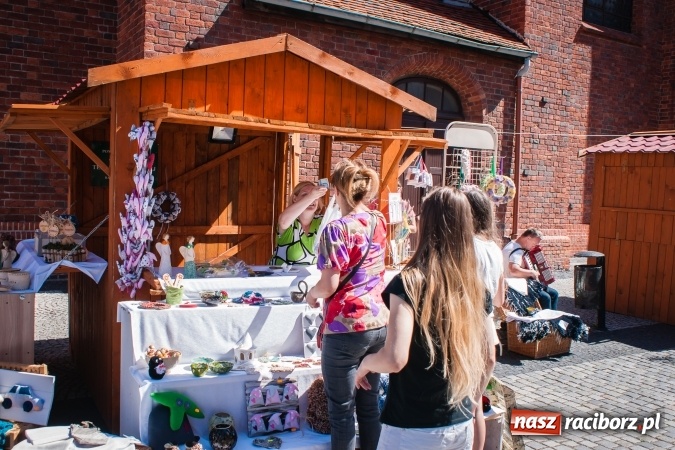Zdjęcie w galerii na portalu naszraciborz.pl: Na placu Dominikańskim ruszył Jarmark św. Marcelego  wiadomości z regionu