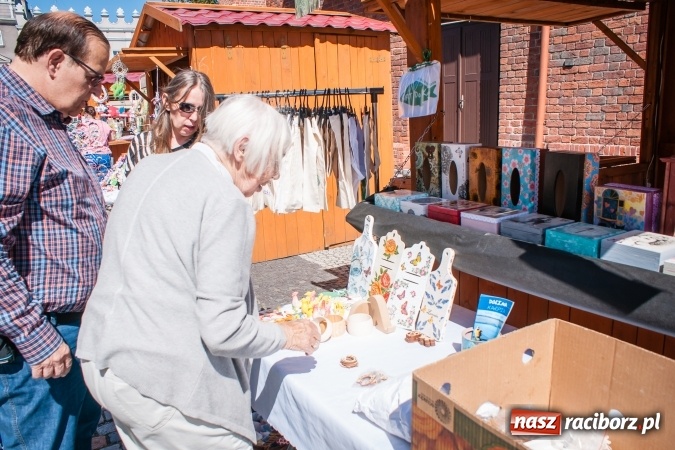 Zdjęcie w galerii na portalu naszraciborz.pl: Na placu Dominikańskim ruszył Jarmark św. Marcelego  wiadomości z regionu