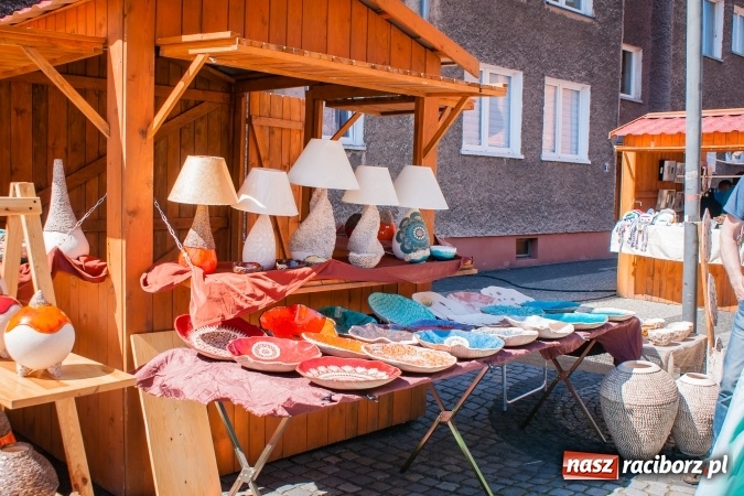 Zdjęcie w galerii na portalu naszraciborz.pl: Na placu Dominikańskim ruszył Jarmark św. Marcelego  wiadomości z regionu