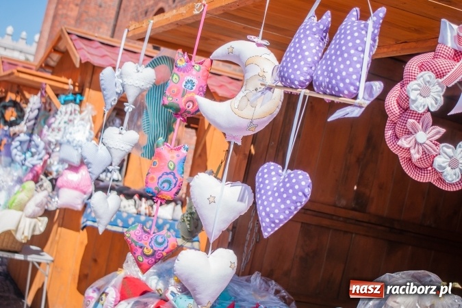 Zdjęcie w galerii na portalu naszraciborz.pl: Na placu Dominikańskim ruszył Jarmark św. Marcelego  wiadomości z regionu
