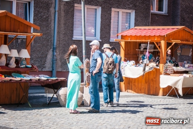 Zdjęcie w galerii na portalu naszraciborz.pl: Na placu Dominikańskim ruszył Jarmark św. Marcelego  wiadomości z regionu