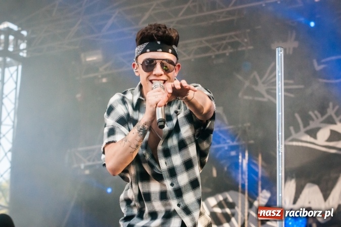 Zdjęcie w galerii na portalu naszraciborz.pl: Dni Raciborza 2017: Trwa koncert Dawida Kwiatkowskiego wiadomości z regionu