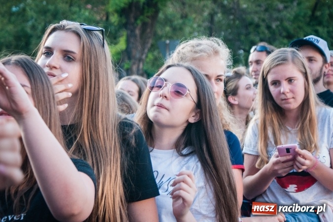 Zdjęcie w galerii na portalu naszraciborz.pl: Dni Raciborza 2017: Trwa koncert Dawida Kwiatkowskiego wiadomości z regionu