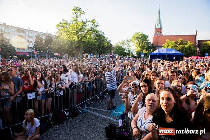 Zdjęcie w galerii na portalu naszraciborz.pl: Dawid Kwiatkowski gwiazdą pierwszego dnia obchodów Dni Raciborza wiadomości z regionu