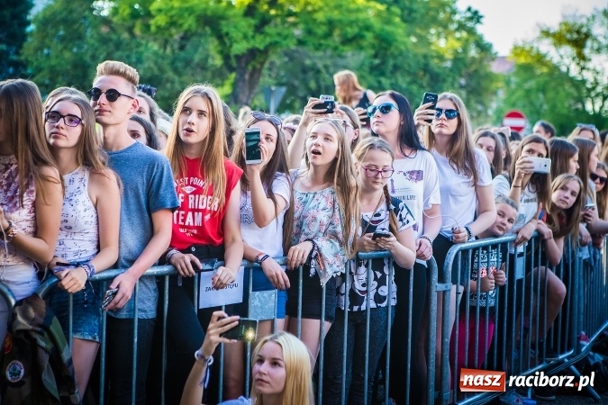Zdjęcie w galerii na portalu naszraciborz.pl: Dawid Kwiatkowski gwiazdą pierwszego dnia obchodów Dni Raciborza wiadomości z regionu