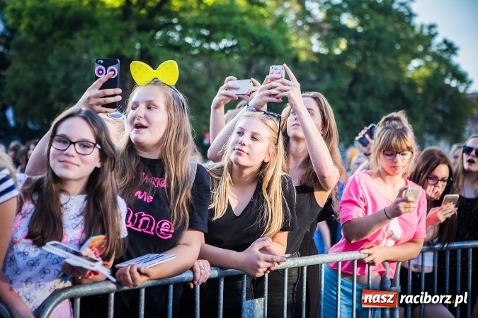 Zdjęcie w galerii na portalu naszraciborz.pl: Dawid Kwiatkowski gwiazdą pierwszego dnia obchodów Dni Raciborza wiadomości z regionu